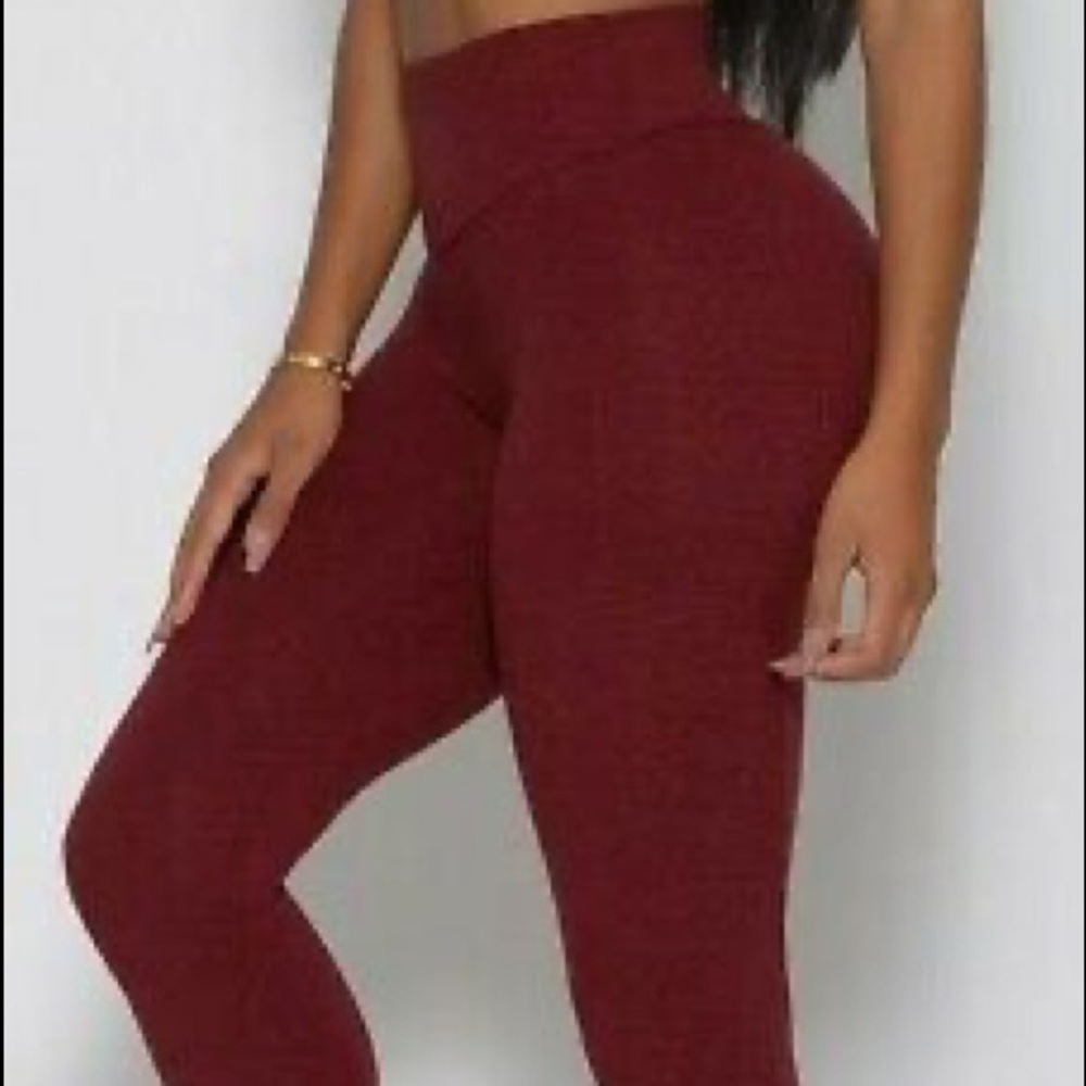 Bombshell sportswear sculpt leggings in black cherry